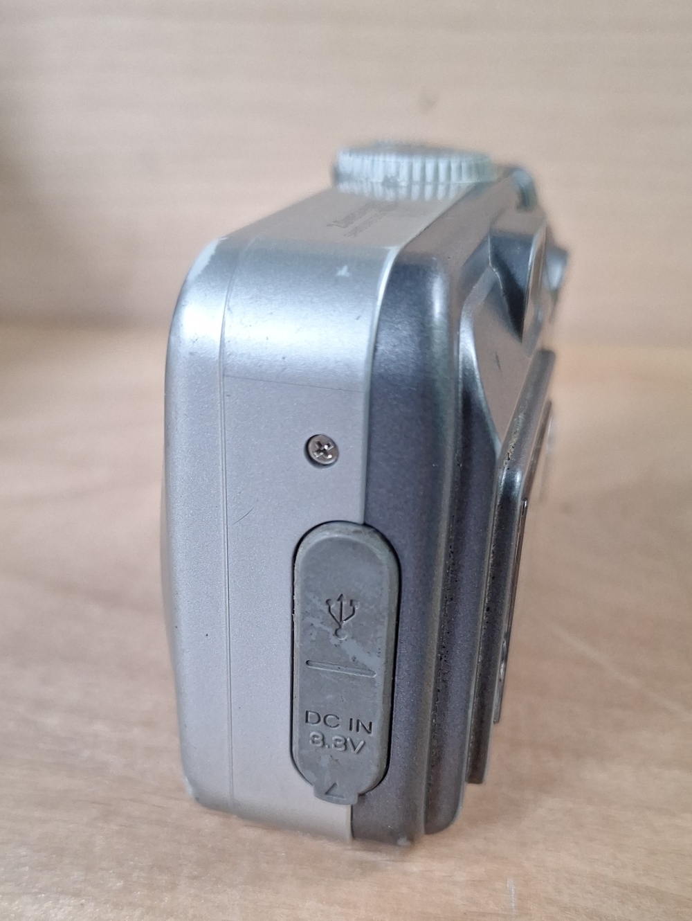 Vintage Samsung Digimax 201 digital camera Selling For Parts - Picture 5 of 6